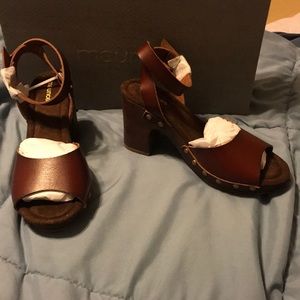 Maurice’s Ester wood block heel